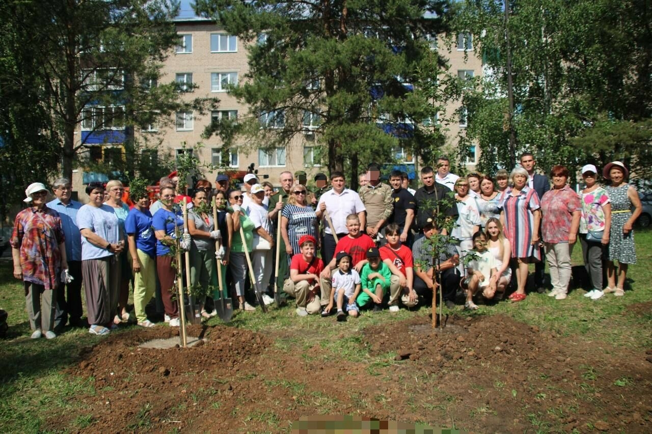 В Менделеевске высадили рябины в память об участниках спецоперации