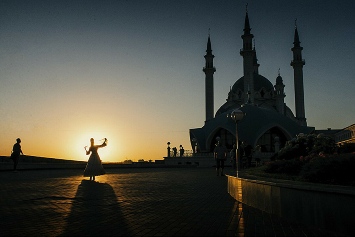 10 фотоисторий: подлинное и туманное от Рамиса Назмиева