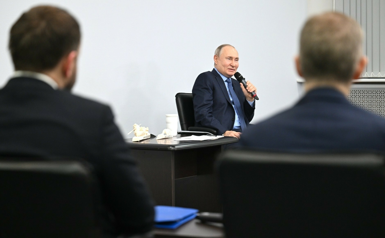 «Будто это мои дети»: Путин ответил, как он справляется с руководством большой страны