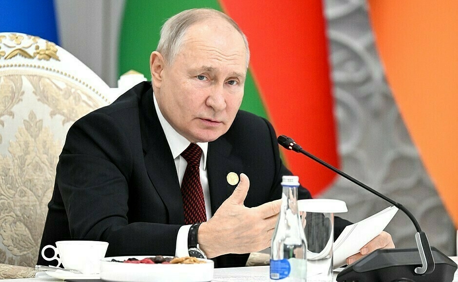 Путин предложил продлить выставку-форум «Россия» «хотя бы на летний период»