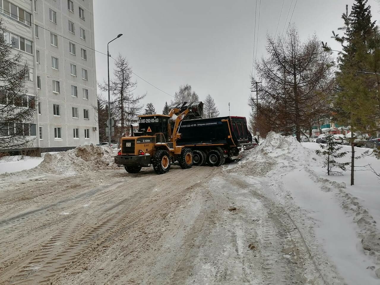 «Вместе можно достичь больших результатов»: альметьевцы «откопали» свой двор и парковку