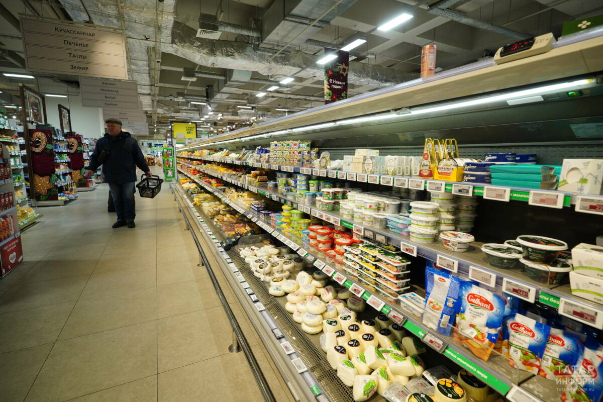 СМИ: Власти РФ не хотят вводить предельные розничные цены на продукты