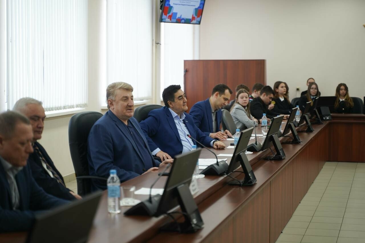 Кондратьев рассказал казанским студентам о развитии избирательной системы и выборах-2024