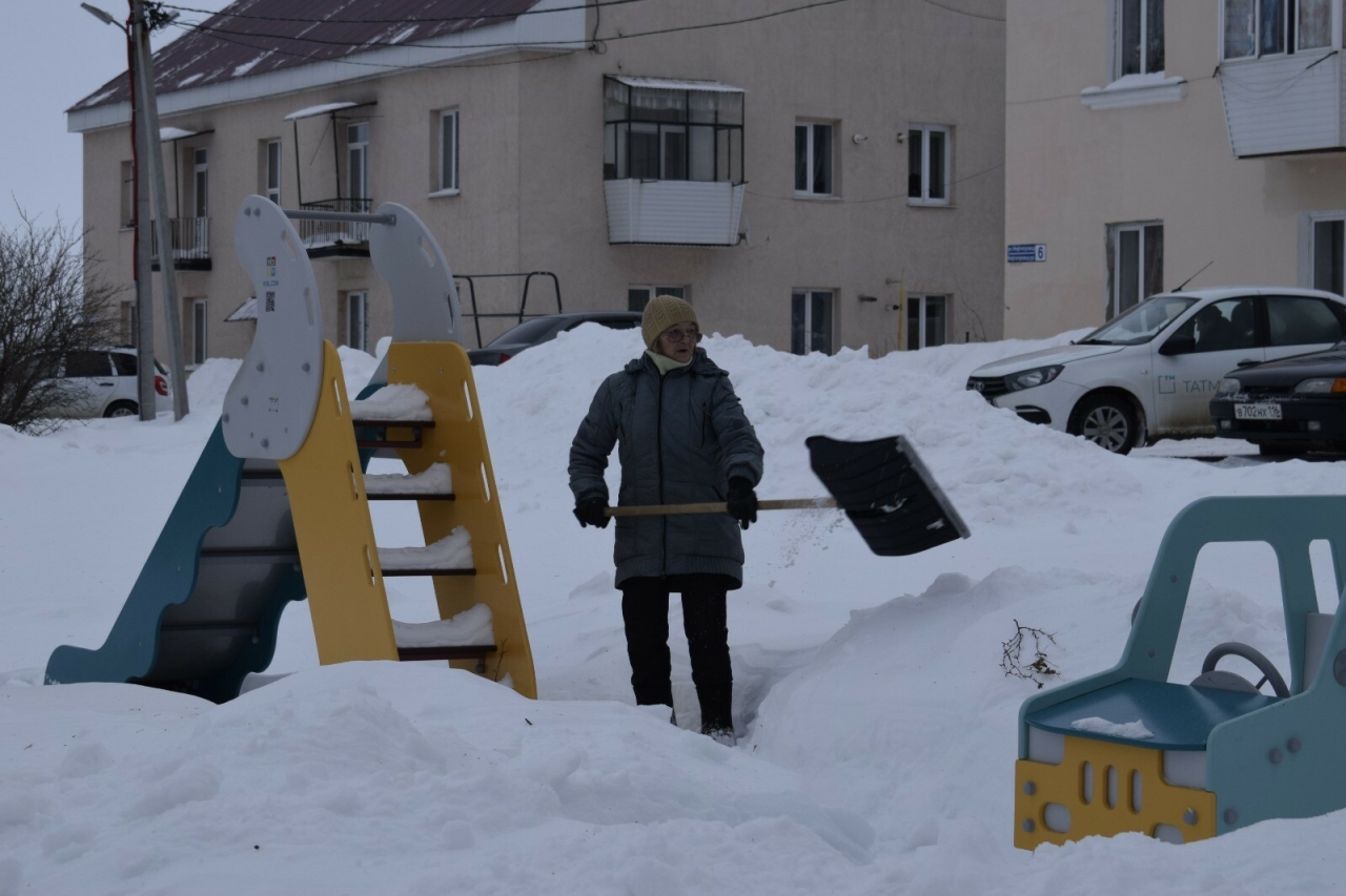 Дворник Альфия Воронцова из Бавлов: «Я с любовью убираю улицу, на которой выросла»