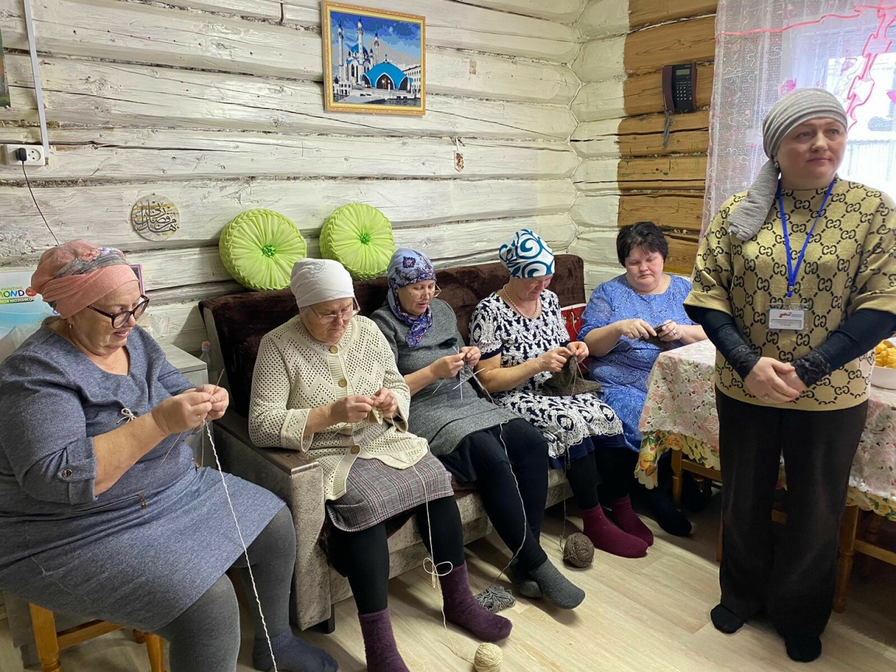 «Спецоперация сплотила»: жители Кукморского района помогают бойцам с самого начала СВО