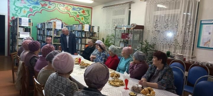 «Ваша помощь греет душу»: в Агрызском районе прошла встреча с бойцом спецоперации