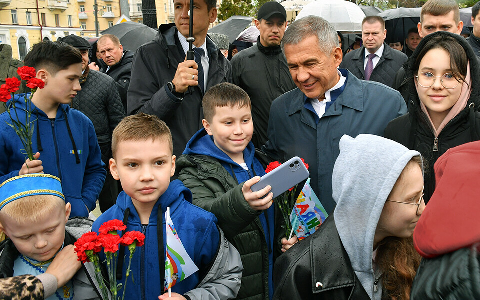 День родного языка: кому досталась Премия Тукая и о чем просила Минниханова интеллигенция