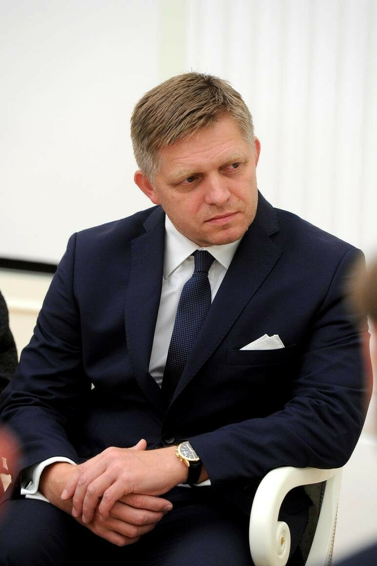 Раненого Премьер-министра Словакии Фицо ввели в состояние искусственной комы