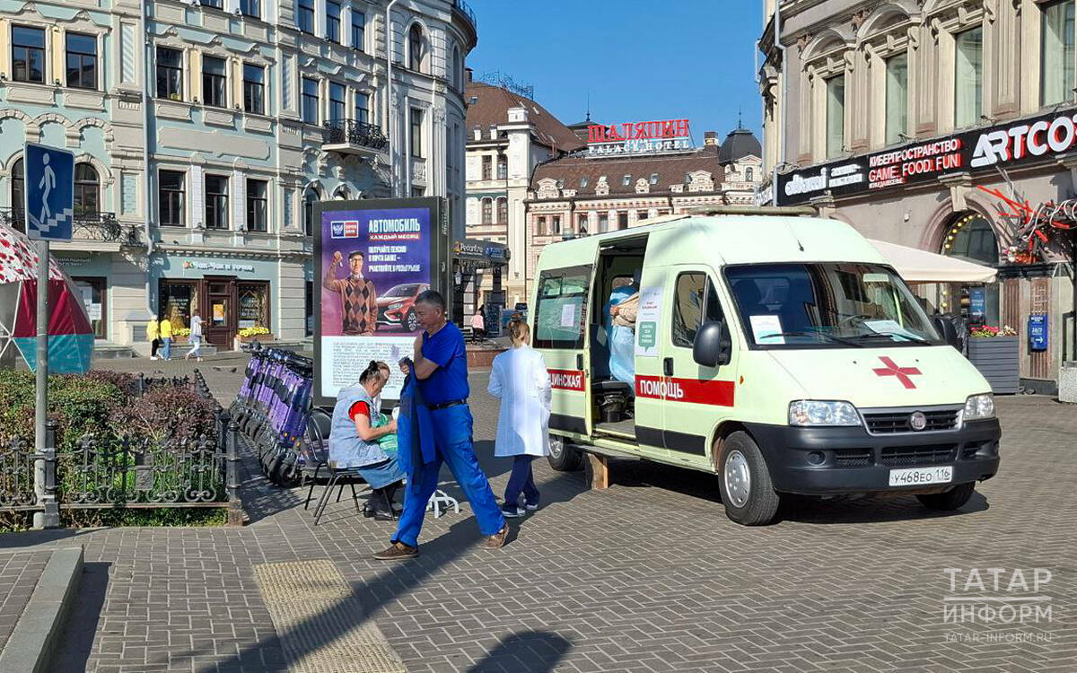 В Казани за первый день работы пунктов вакцинации у метро от гриппа привили 858 человек