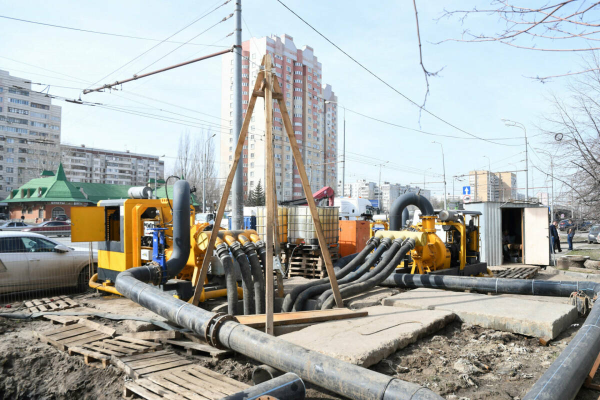 Казанцам объяснили, почему задерживается ремонт третьего северного коллектора